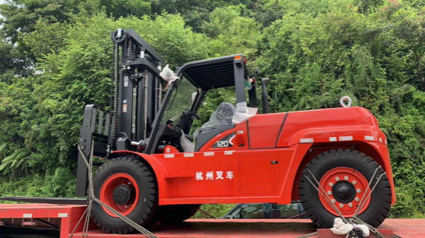 內燃叉車動力不足？機油要保養(yǎng)！